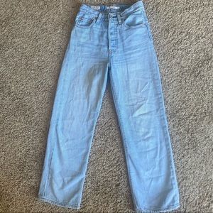 Levi’s Ribcage Straight Ankle Jeans (Size: W 24 L 27, Color: Middle Road)